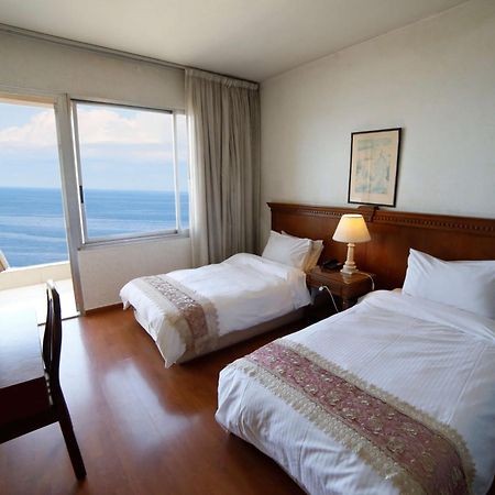 Holiday Home Suites Beirut Esterno foto