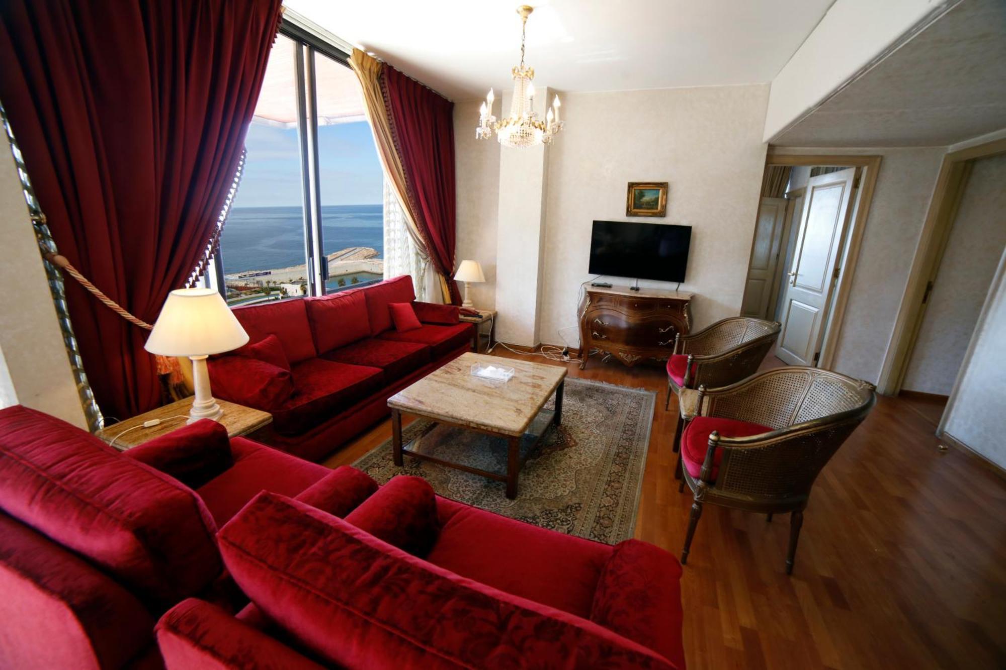 Holiday Home Suites Beirut Esterno foto